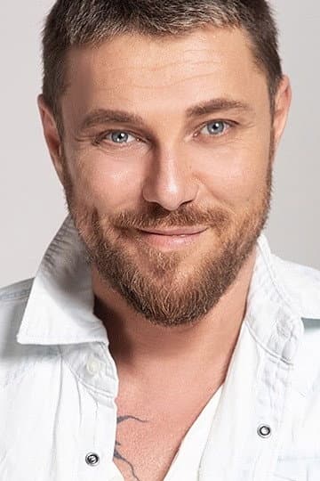 Miroslav Kostadinov